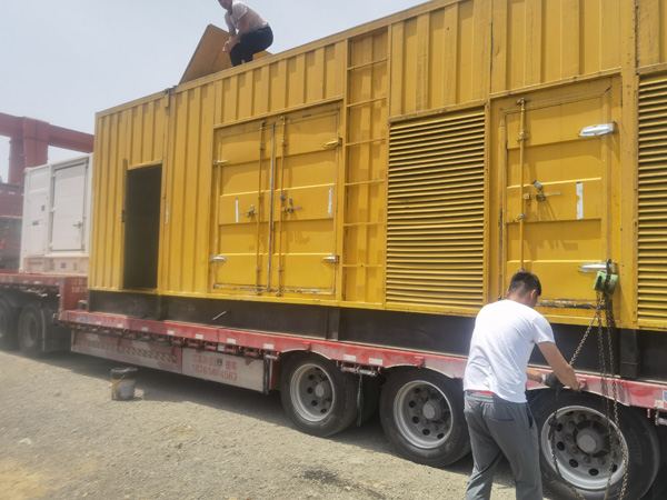 伽师除了负载情况和发动机维护，还有哪些因素会影响 200kw 柴油发电机的油耗？