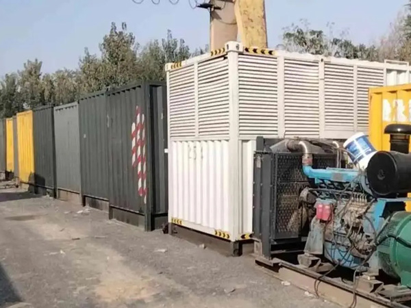 伽师200KW柴油发电机机组每小时油耗是多少？